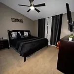 Cozy 3 Bedroom Home Close To Everything In Tampa!
