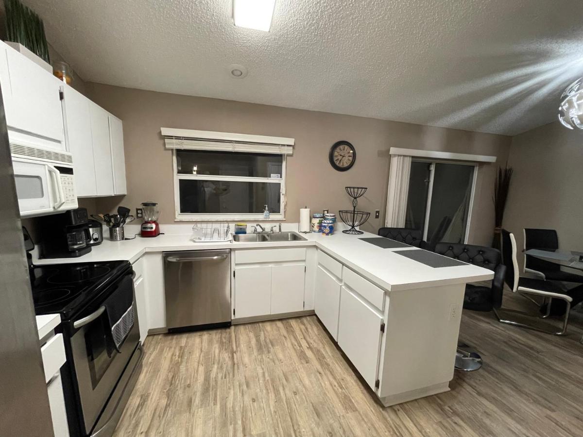 Holiday home Cozy 3 Bedroom Close To Everything In Tampa! Tampa