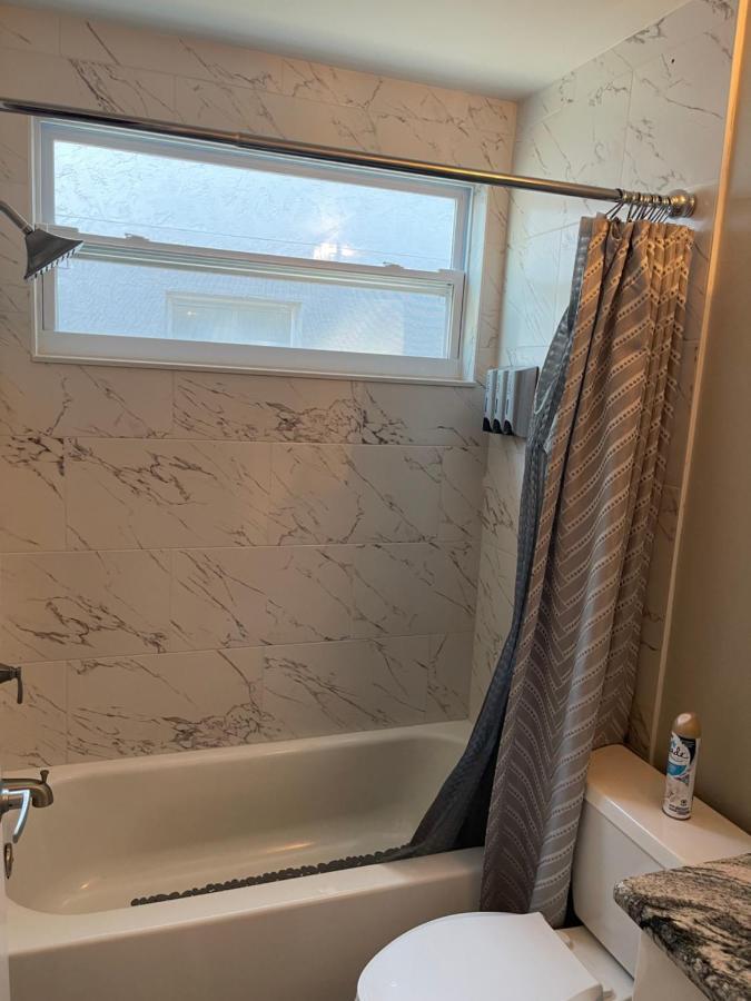 Holiday home Cozy 3 Bedroom Close To Everything In Tampa! Tampa
