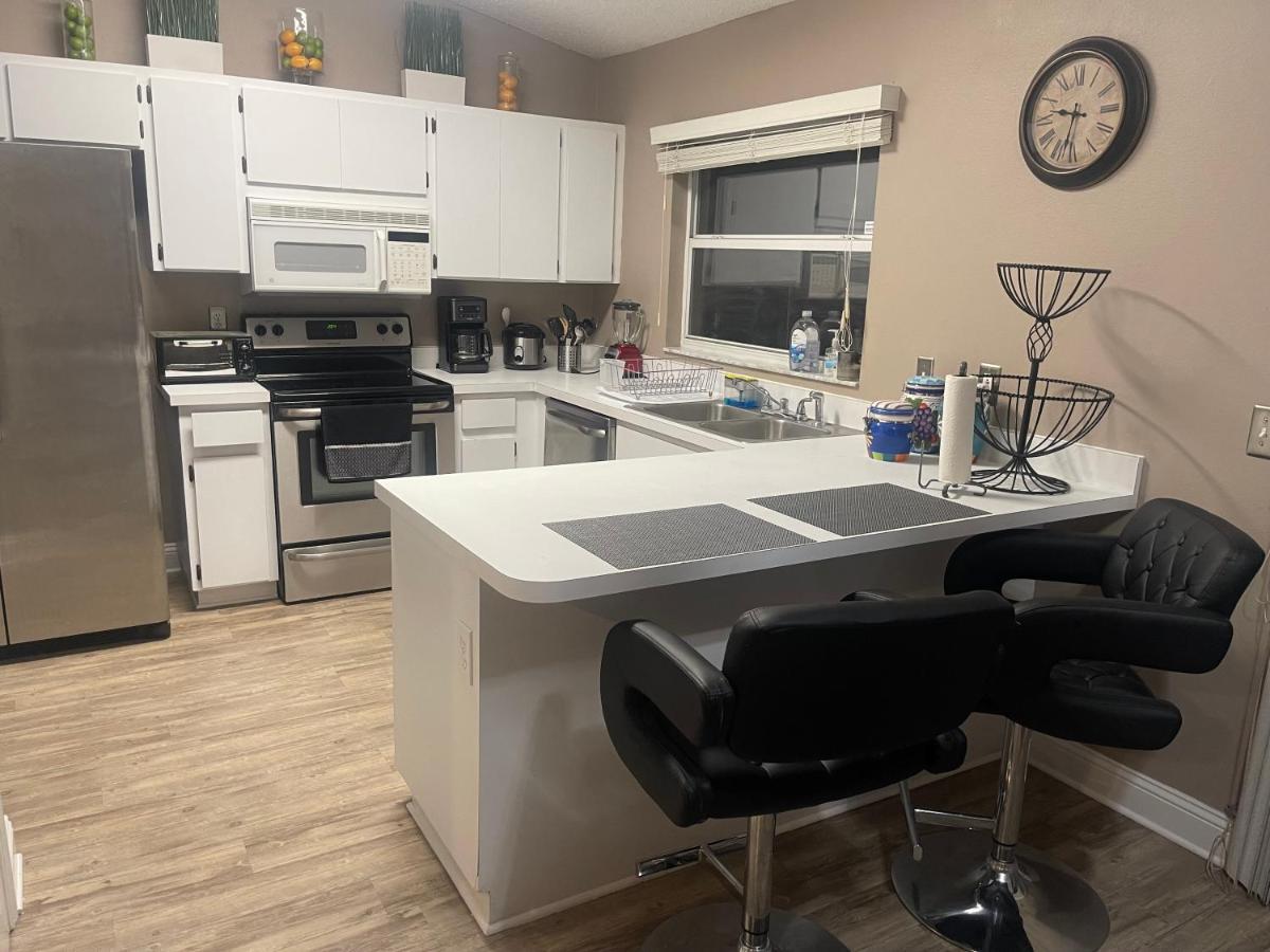 Cozy 3 Bedroom Close To Everything In Tampa! * Tampa