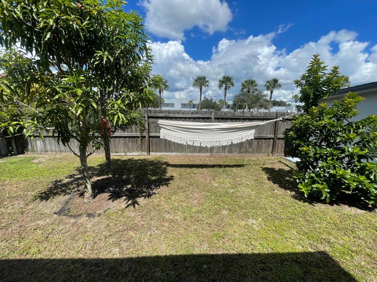 Cozy 3 Bedroom Close To Everything In Tampa! Holiday home *