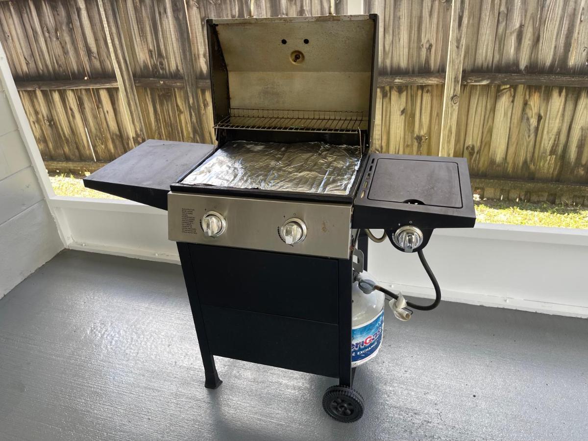 Cozy 3 Bedroom Close To Everything In Tampa! * Tampa