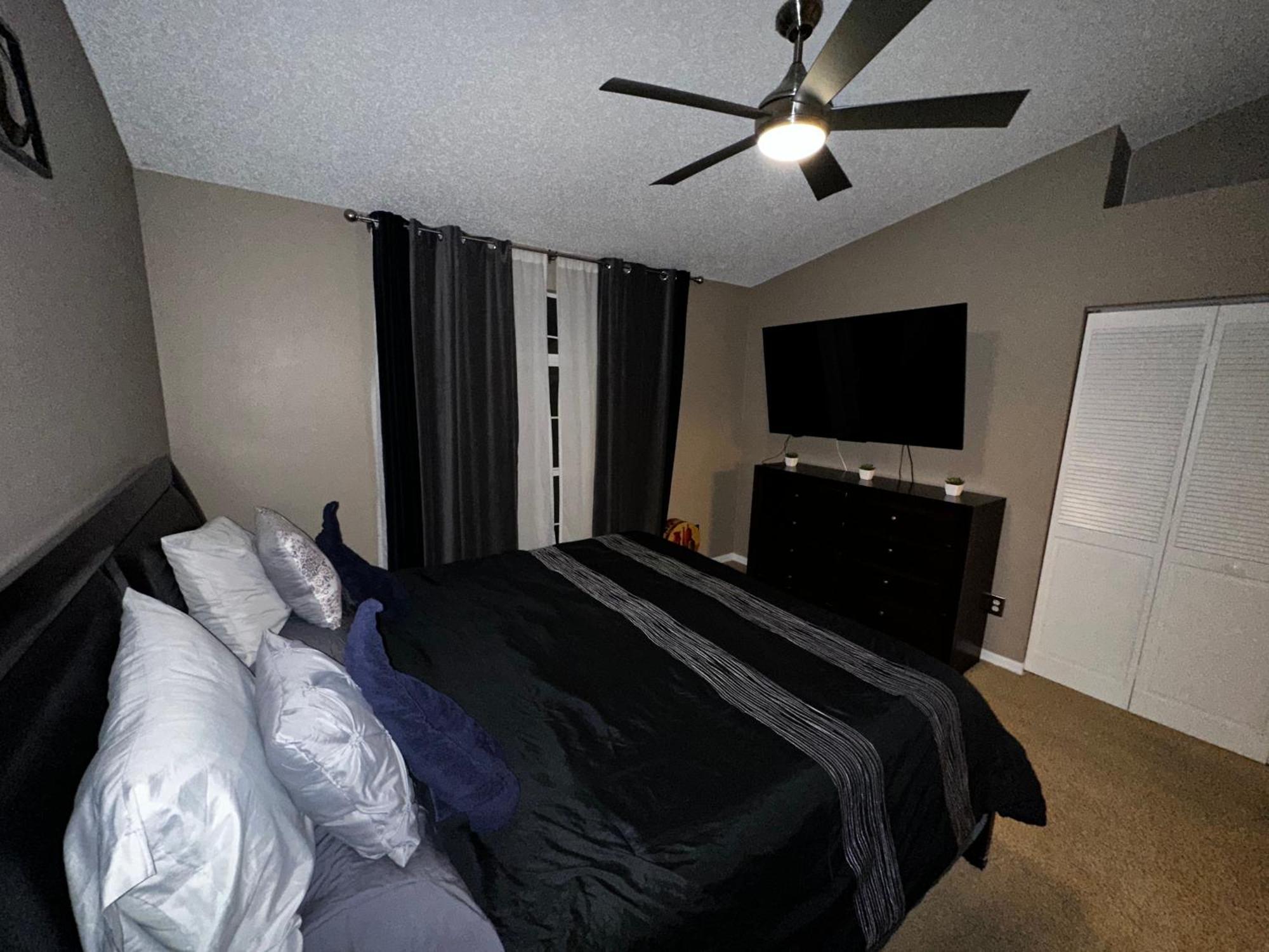 Cozy 3 Bedroom Close To Everything In Tampa! Holiday home