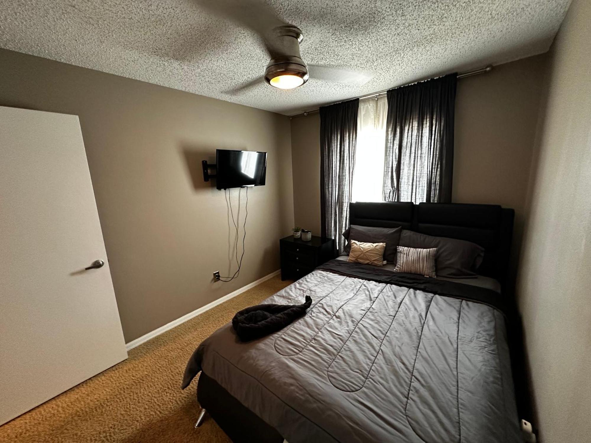 Cozy 3 Bedroom Close To Everything In Tampa! Holiday home *